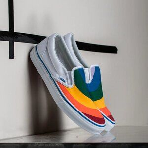 Vans Men's Classic Slip-On (Rainbow) True White